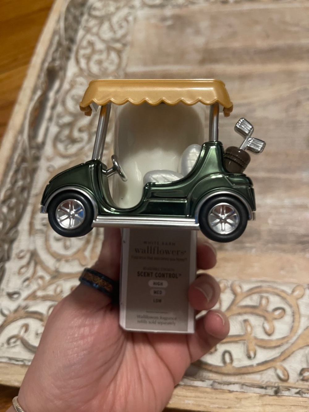White Barn Green & Gold Golf Cart Wallflower Plug-In Fragrance
